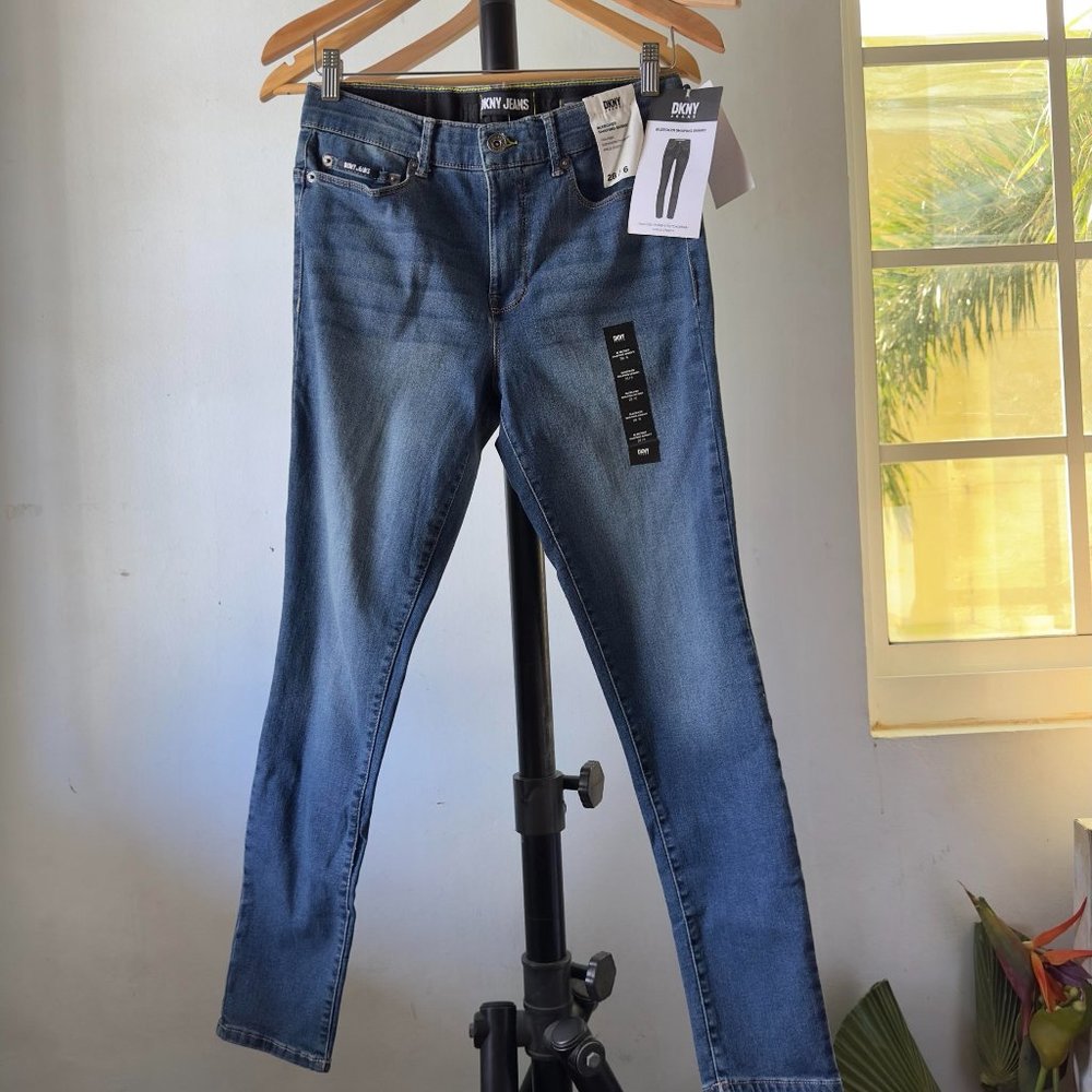 NWT DKNY Women's Jeans 6,10,14,4 ,8 Bleeker Shaping Skinny